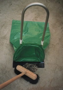 SWEEP IN BAG HOLDER WITH HANDLE